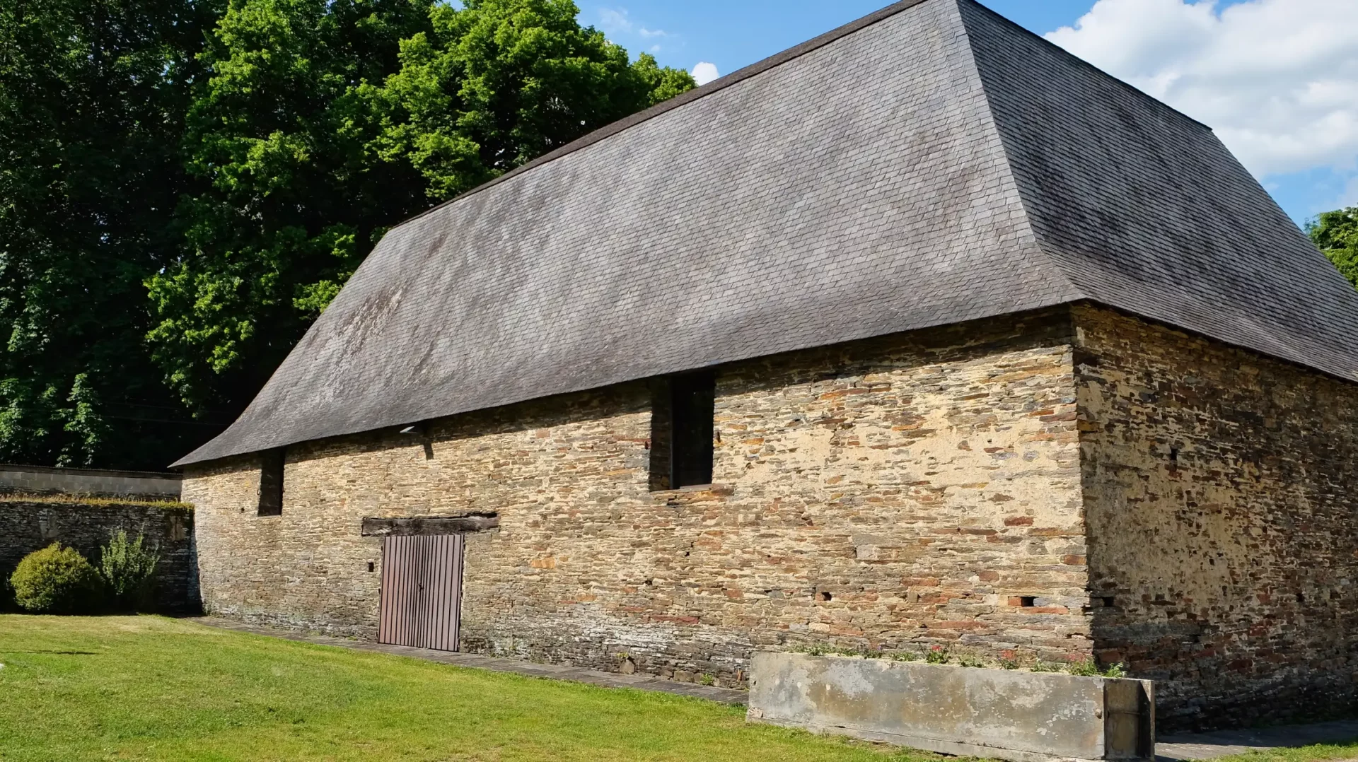 Le camp d’internement de la Forge est aujourd’hui un musée et une salle des fêtes